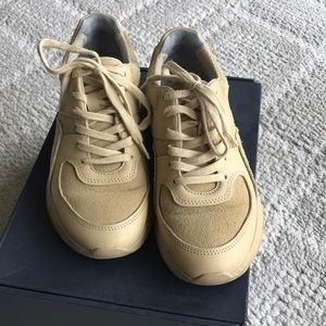 Everlane The Trainer in Butter
